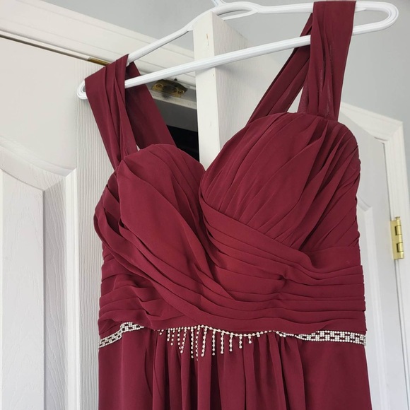 Prom dress - Picture 2 of 5